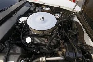 Vintage car engine, car show, Chateauguay