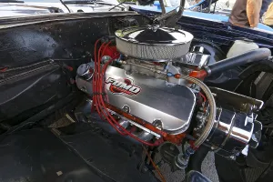 Vintage car engine, car show, Chateauguay