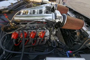 Vintage car engine, car show, Chateauguay