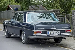 Vintage car Mercedes-Benz 300 SEL Automatic