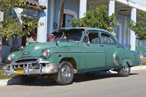 Vintage car, Vinales, Pinar del Rio Province
