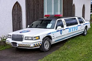 Vintage LINCOLN Town Car, built between 1995 and 1997