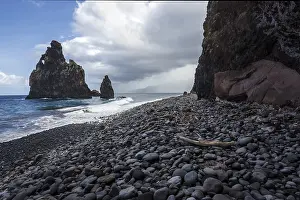 Volcanic rock formations, Ilheus da Ribeira da Janela rock spires
