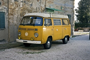 Volkswagen Bus T2, vintage, restored