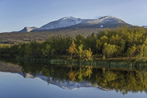 Category Mountain Landscapes Prints: Vuolio Njahkajavri Lake, Abisko National Park