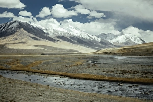 Category Mountain Landscapes Prints: The Wachandarja River meanders through a wide gravel bed on a plateau of the Wakhan Corridor near Bozai Gumbaz