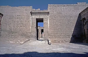 Wall of the 2nd pylon to the 2nd courtyard