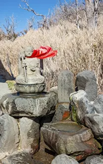 Warm spring water and Buddha statue