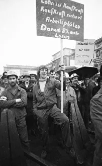 Warning strike and demonstration by IG Metall in the collective bargaining dispute on 9