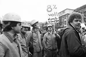Warning strike and demonstration by IG Metall in the collective bargaining dispute on 9
