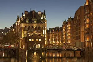 Wasserschloesschen at dusk, Speicherstadt