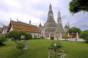 Wat arun temple, bangkok, thailand
