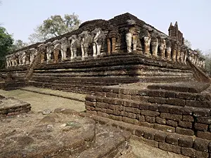 Wat Chang Rob in the UNESCO World Heritage Site Kamphaeng Phet Historical Park