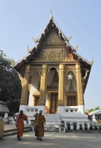 Wat Chom Si, temple on Phi Si hill