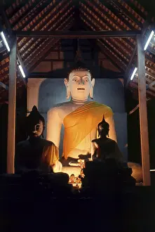 Wat Inthakin (วัด อินทขีล)