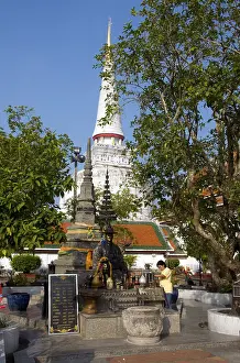 Wat Phra Mahathat Woramahawihan