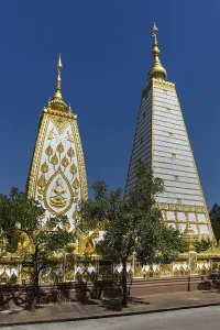 Wat Phra That Nong Bua, stupa in Bodhgaya