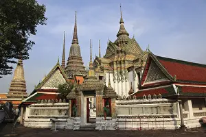 Wat Po in Bangkok, Thailand (Wat Pho Giants)