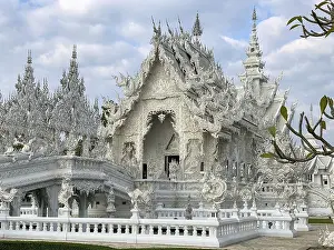 Wat Rong Khun, White Temple, Artist Chalermchai Kositpipat
