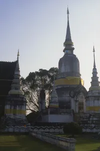Wat Suan Dok (Thai: วัดสวนดอก)