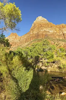 Watchman Mountain (1998m) at sunset