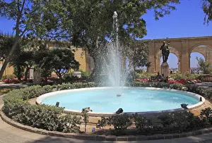 Water fountain in Upper Barrakka Gardens