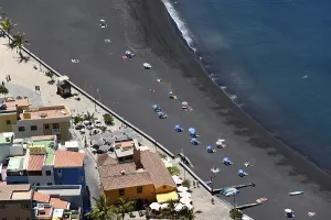 Waterfront and black beach, Puerto de Tazacorte