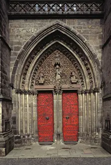 West portal, St. Saint, Saint