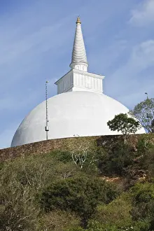 White Mahaseya Dagoba, Mihintale, Sri Lanka, Asia
