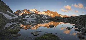 Wilder Freiger, sunrise, mountain lake