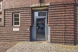 Wilhelmshaven tax office, entrance area