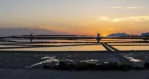 Windmill at sunset, Riserva Naturale Isole dello Stagnone di Marsala