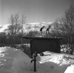 Winter in the 1940s. A young couple is enjoying their winter vacation in Swedish Lapland
