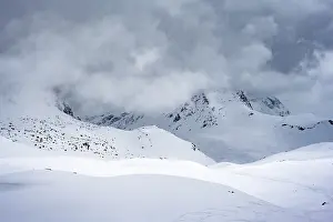Winter in the high mountains, AlAlbula Alps