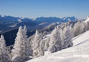 Winter landscape, Brauneck, Zugspitze rear right