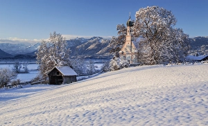 Category Mountain Landscapes Prints: Winter landscape with Ramsachkircherl