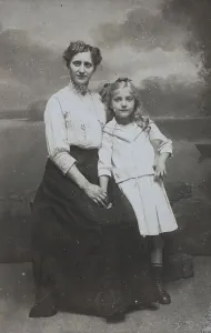 Woman with child, visit format