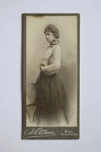 Woman, visit format, Carte de Visite