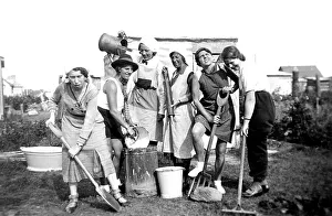 Women doing gardening, 1930s, Germany, Europe