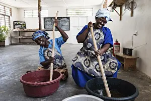 Women making soap, Seaweed centre