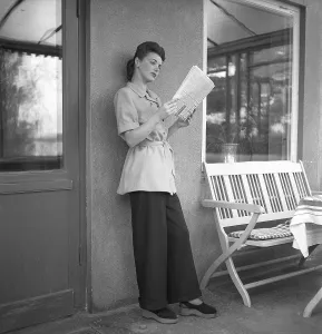 Women's fashion in the 1940s