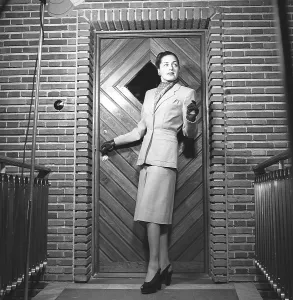 Women's fashion in the 1940s