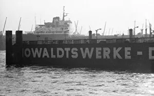 Work at the Port of Hamburg and Howaldtswerke Hamburg