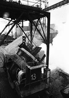 The work of the steelworkers, like here on 31 August 1971 at the Mannesmann-Huettenwerke in Duisburg