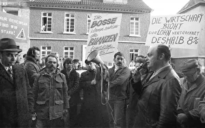 Workers of the Duesseldorf metal industry demonstrated on 11
