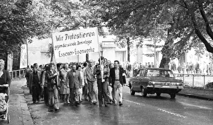 Workers of the Essen ironworks demonstrated against the reduction of social benefits after a works meeting in Essen