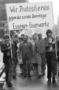 Workers of the Essen ironworks demonstrated against the reduction of social benefits after a works meeting in Essen