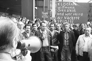 Workers of the Orenstein & paddock company came together with family members