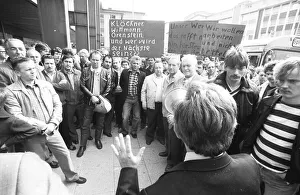 Workers of the Orenstein & paddock company came together with family members