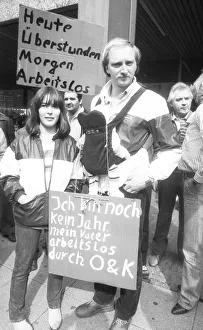 Workers of the Orenstein & paddock company came together with family members